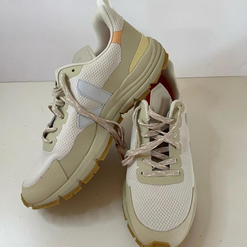 NWOT Veja Dekkan Sneaker Size 10 Women’s - Picture 12 of 13